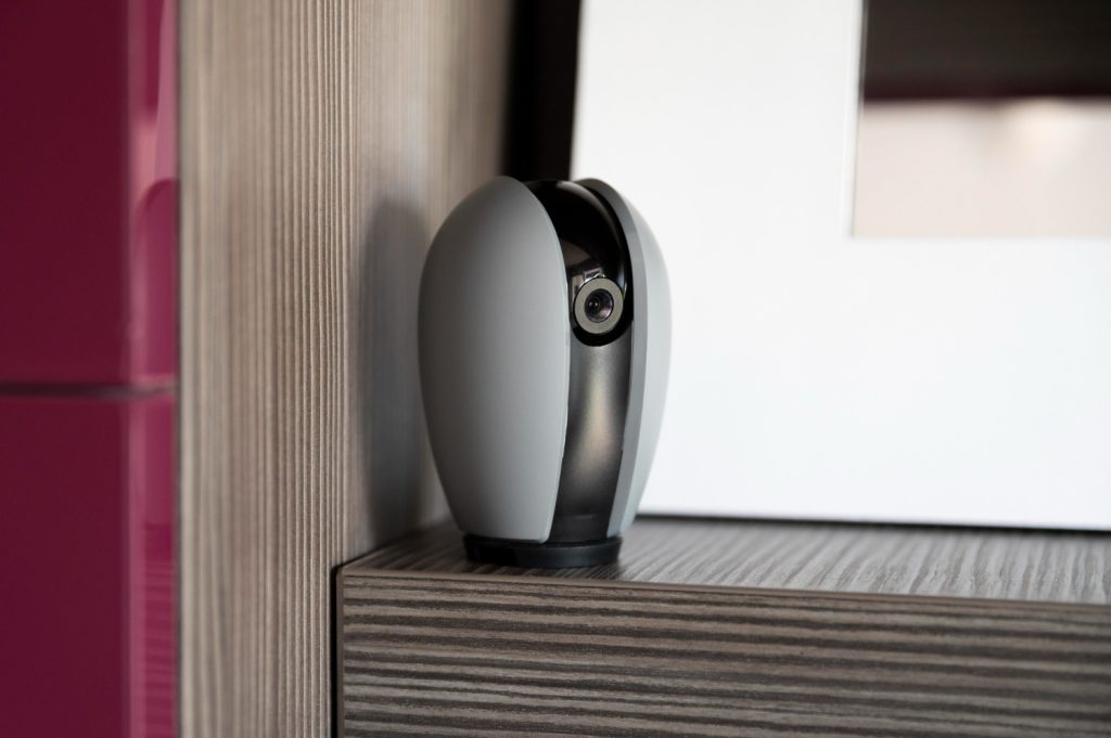 Can Vacation Rentals Have Cameras? What You Need to Know Before You Book or Host